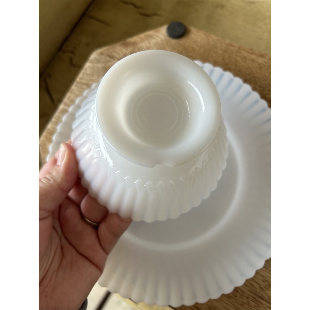Vintage MacBeth-Evans Monax Petalware White Milk Glass 3 Piece set - Picture 3 of 16